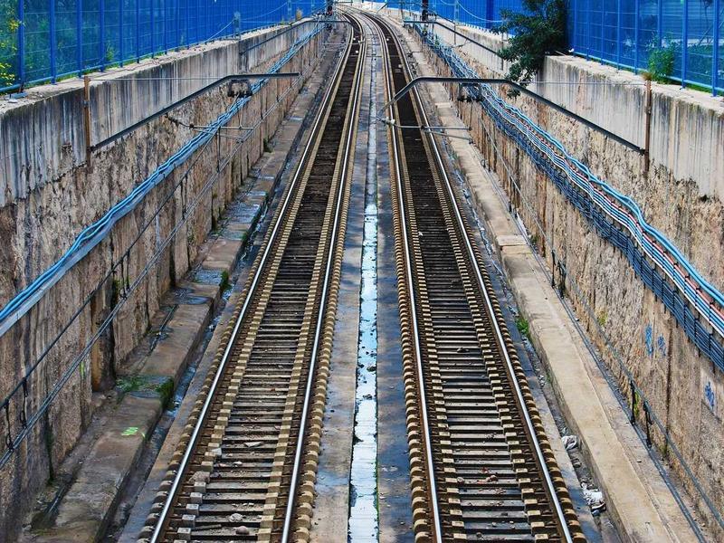 Modern Riverside Apartment